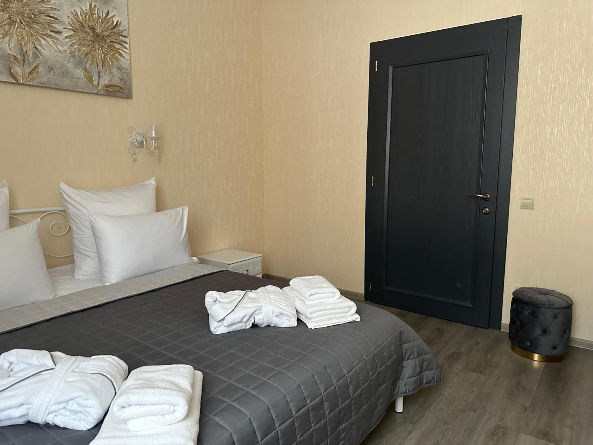Centralnyi Hotel ポルタヴァ エクステリア 写真