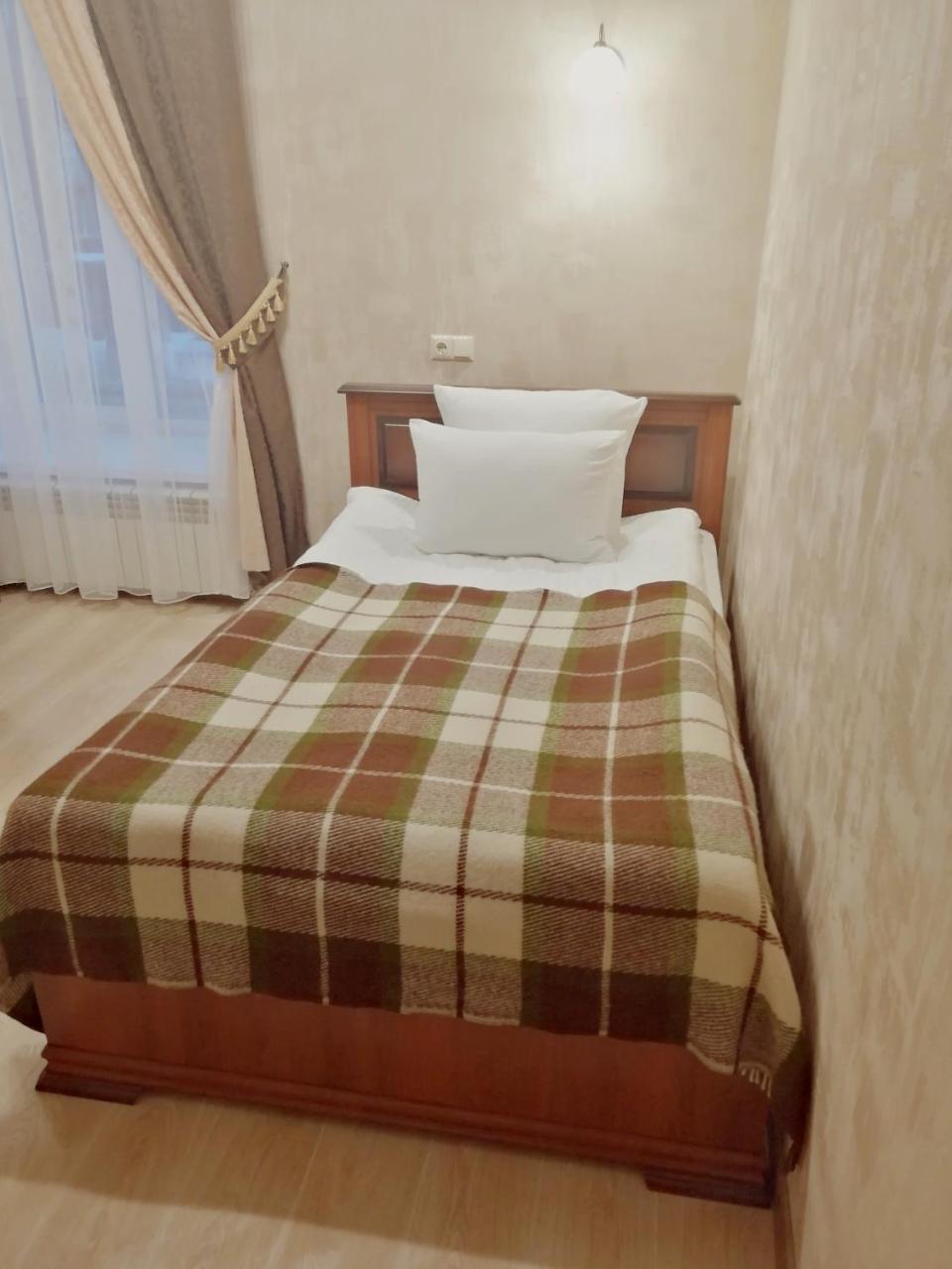 Centralnyi Hotel ポルタヴァ エクステリア 写真